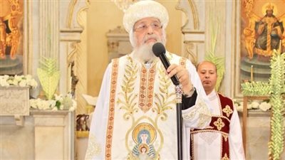 البابا تواضرس الثاني يترأس قداس أحد السعف بالإسكندرية|صور 