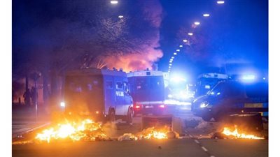حرق المصحف يشعل فتيل الاحتجاجات ويطيح بهدوء السويد