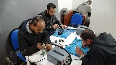 مكافحة الإدمان يدرب دفعة من المتعافين على صيانة الهاتف المحمول| صور 