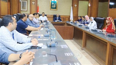 نائب محافظ سوهاج يترأس الاجتماع الدوري للجنة العليا لفحص تراخيص البناء