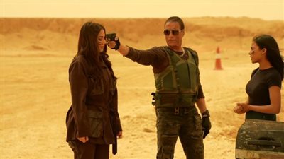 درة لـ فاندام: خليهم يبعدوا عني.. محدش يلمسني | فيديو