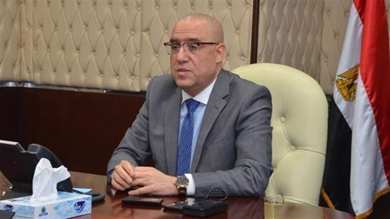 وزير الإسكان عاصم