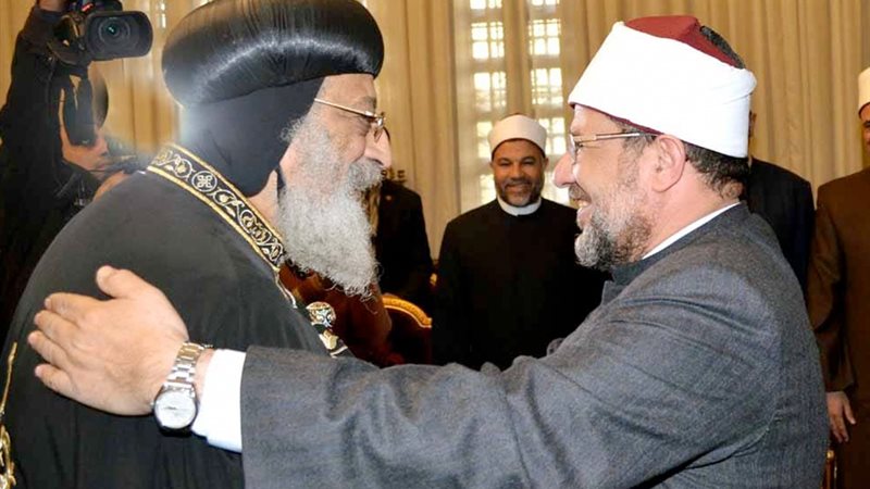 وزير الأوقاف يهنئ