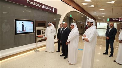 وزير النقل يبحث مع رئيس الوزراء القطري تعزيز التعاون الثنائي 