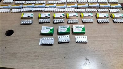 ضبط راكب حاول تهريب 950 قرص ترامادول بمطار القاهرة