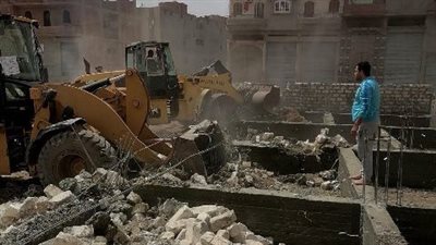 إزالة 9 حالات تعد بالبناء المخالف بالشرقية 