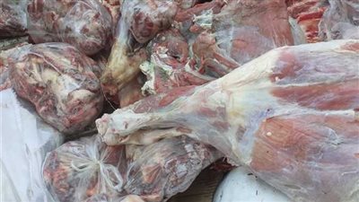 حجز مدير مطعم لحيازته 2 طن لحوم فاسدة بالقاهرة