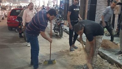 حملة لإزالة الإشغالات بشارع طلبة عويضة بمدينة الزقازيق 