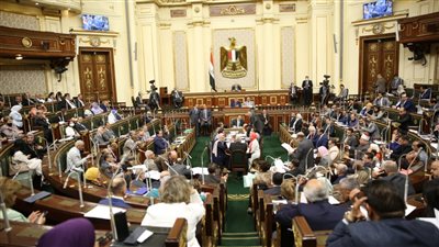 كيف يحدد القانون صفة المعنيين بتقديم إقرارات الذمة المالية