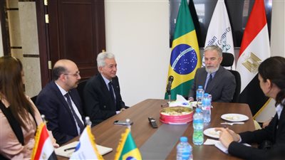 سفير البرازيل يزور الغرفة العربية بالقاهرة لبحث سبل التعاون 
