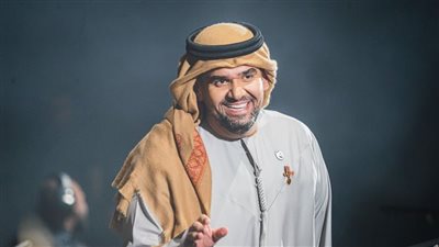 بيتباهى بيها.. رد فعل حسين الجسمي على أطول مائدة إفطار في المطرية | فيديو