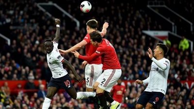 بصناعة صلاح.. ليفربول يسجل الهدف الأول في شباك مانشستر يونايتد