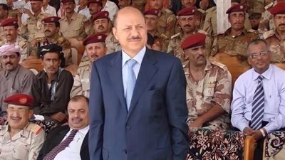 رئيس وأعضاء مجلس القيادة اليمني يؤدون اليمين الدستورية في عدن 