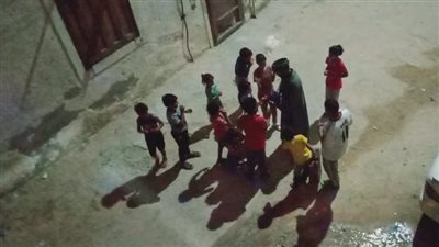 بطريقة جديدة.. مسحراتي مطروح يغني للأطفال | فيديو