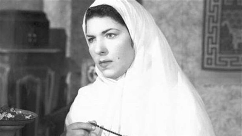 الفنانة زينات صدقى