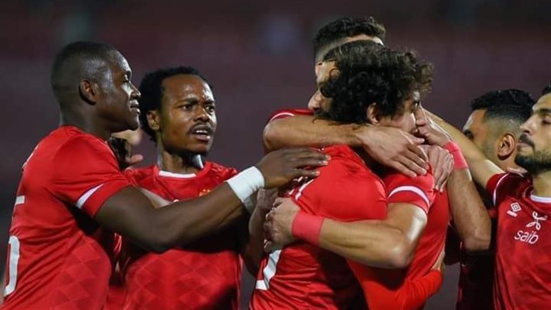 لاعبو الأهلي