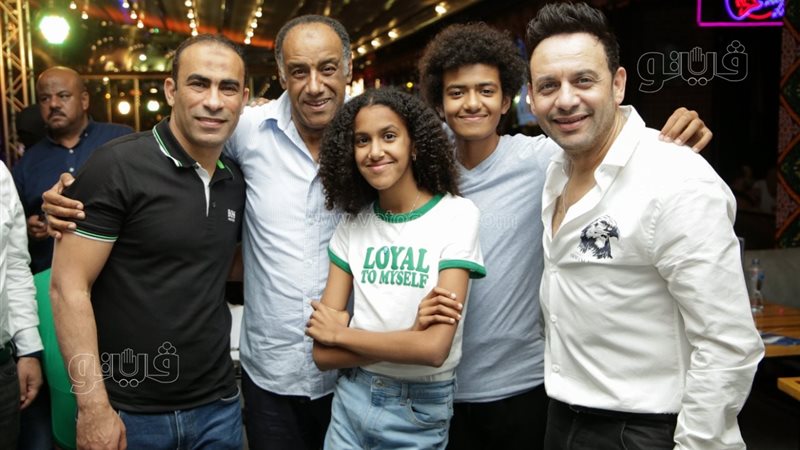  مصطفى قمر يجمع نجوم