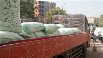 ضبط 2.5 طن دقيق مدعم بسيارة نقل في جنوب الجيزة