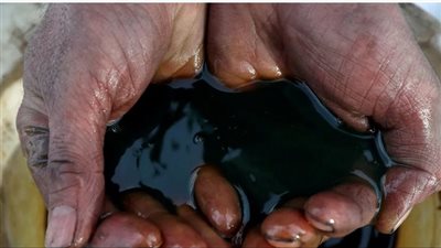 النفط يهوي أكثر من 5 % بعد تصريحات صندوق النقد الدولي 