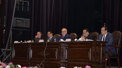 قرارات مهمة لمجلس جامعة القاهرة برئاسة الخشت