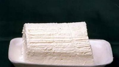 طريقة حفظ الجبن القريش دون أن تتعفن في الثلاجة