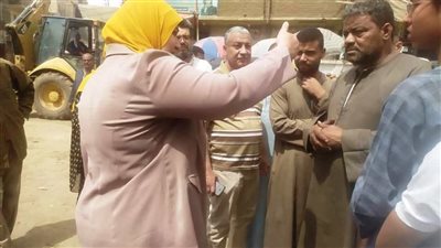 محافظ سوهاج يكلف رؤساء المدن بالنزول للشارع وتلبية احتياجات المواطنين | صور 