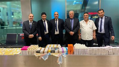 جمارك مطار القاهرة تحبط محاولة تهريب 1560 قرص مخدر ومستحضرات تجميل