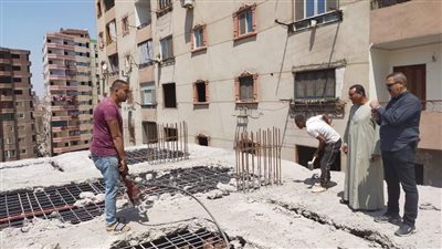 إزالة سقف كامل  بالكنيسة| صور