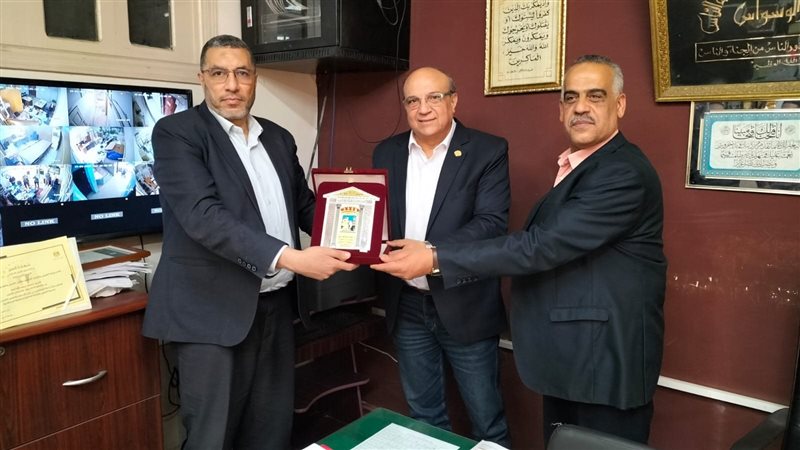 الغرفة التجارية تكرم