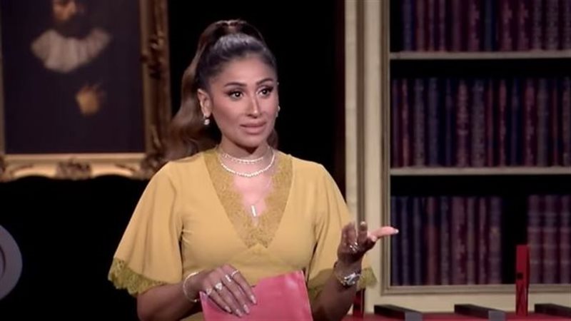 الفنانة دينا الشربيني