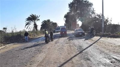 أهالي القرنة بالأقصر يشتكون من الطريق الزراعي الغربي 