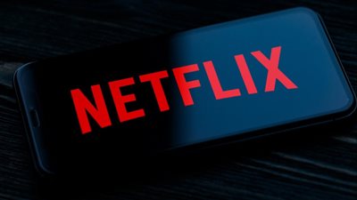 نتفليكس تخسر 54 مليار دولار في يوم واحد