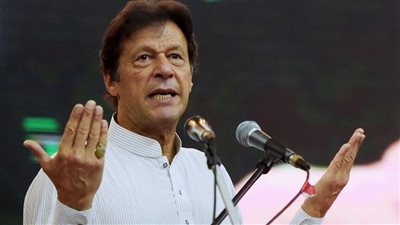 عمران خان يهدد الحكومة الباكستانية: إما انتخابات جديدة أو الزحف نحو إسلام أباد