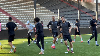 قبل خوضه موقعة حسم الكونفدرالية.. بيراميدز يطالب رابطة الأندية بتعديل موعد مباراة سيراميكا