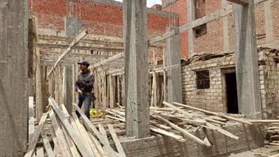 إزالة حالتى بناء مخالف بالزقازيق وبلبيس