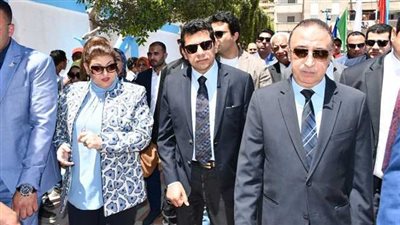 بالمزمار.. وزير الرياضة يفتتح مراكز شباب السيوف بالإسكندرية   