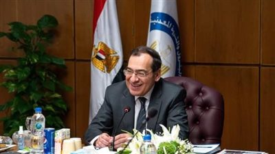  وزير البترول يوجه بتوفير محطة غاز متنقلة في قمة تغيير المناخ 
