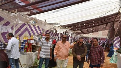افتتاح معرض ملابس العيد والسلع الغذائية بالعمرانية | صور