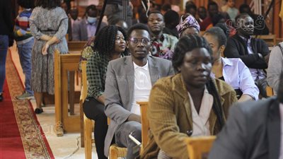 بالفيديو.. أجراس الأسقفية تعلن بدء قداس عيد القيامة