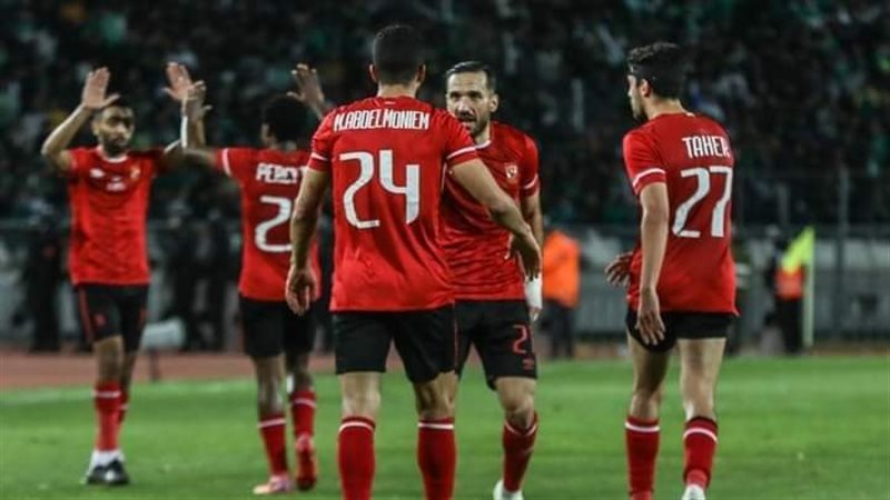 لاعبو الأهلي