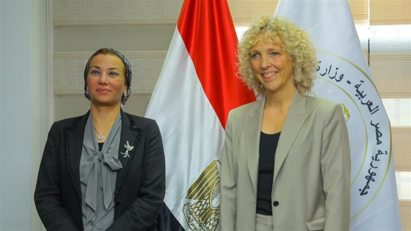 وزيرة البيئة ومفوضة