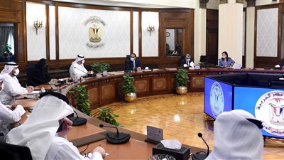 رئيس الوزراء يبحث ملفات التعاون مع وزير الصناعة الإماراتي