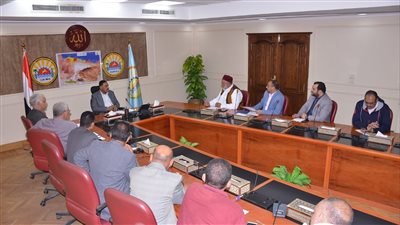 إطلاق معارض لملابس ومستلزمات العيد بتخفيضات تصل لـ30% بمطروح | صور