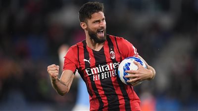 ميلان يستعيد صدارة الدوري الإيطالي بعد ريمونتادا مثيرة أمام لاتسيو 