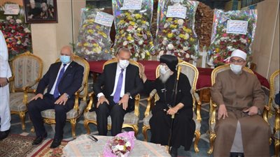 محافظ القليوبية يهنئ الاقباط بعيد القيامة المجيد| صور 