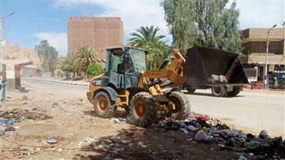 رؤساء مراكز أسيوط يكثفون حملات النظافة والتجميل وصيانة أعمدة الإنارة