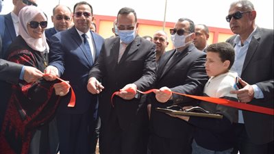 محافظ شمال سيناء يفتتح المنطقة الحرفية بالعريش | صور