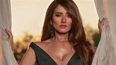 محامي الفنانة زينة: 23 مليون جنيه دخل أحمد عز في عام 2022 | فيديو