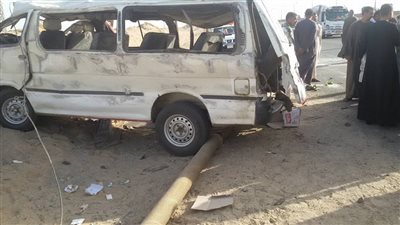 إصابة 11 شخصا في تصادم ميكروباص بتوك توك ببني سويف