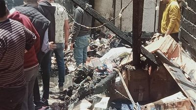 إصابة 10 أشخاص في حريق سوق الورق بالمنشية وسط الإسكندرية